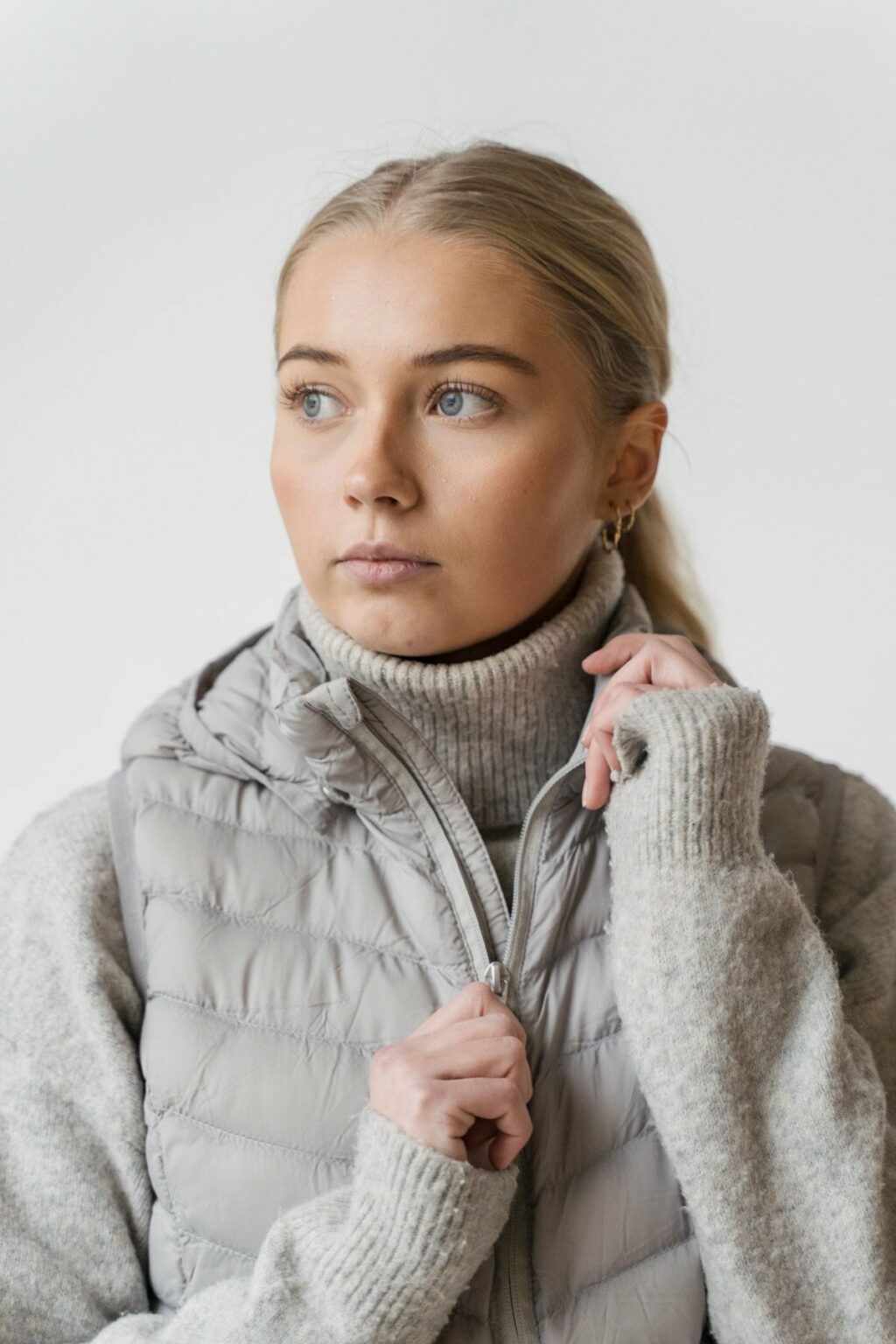 Ingrid, Grey Drizzle Light Vest - Image 4