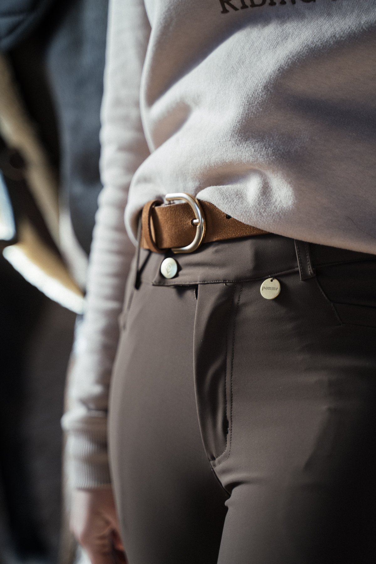 Carla Cognac, Belt