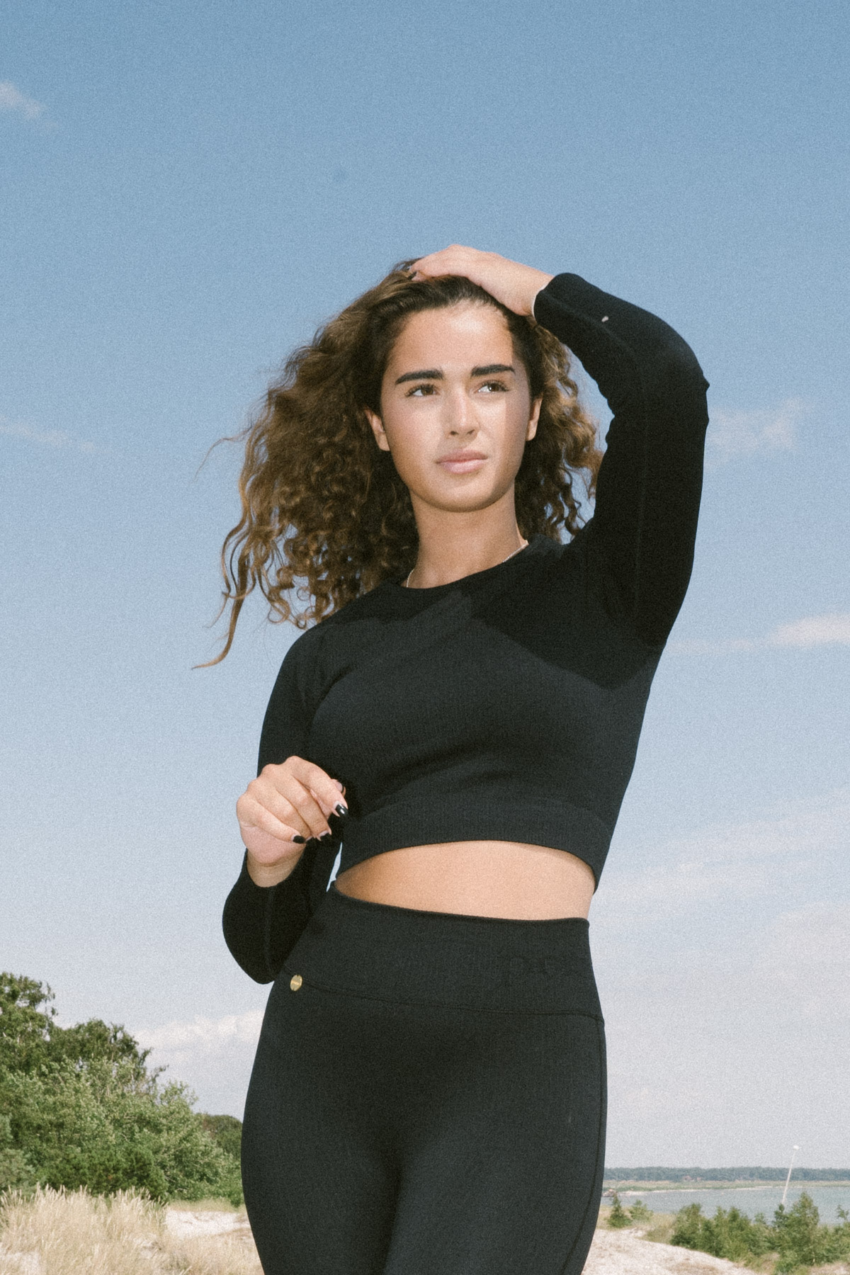 Elsa Seamless Crop Top, Black - Image 3