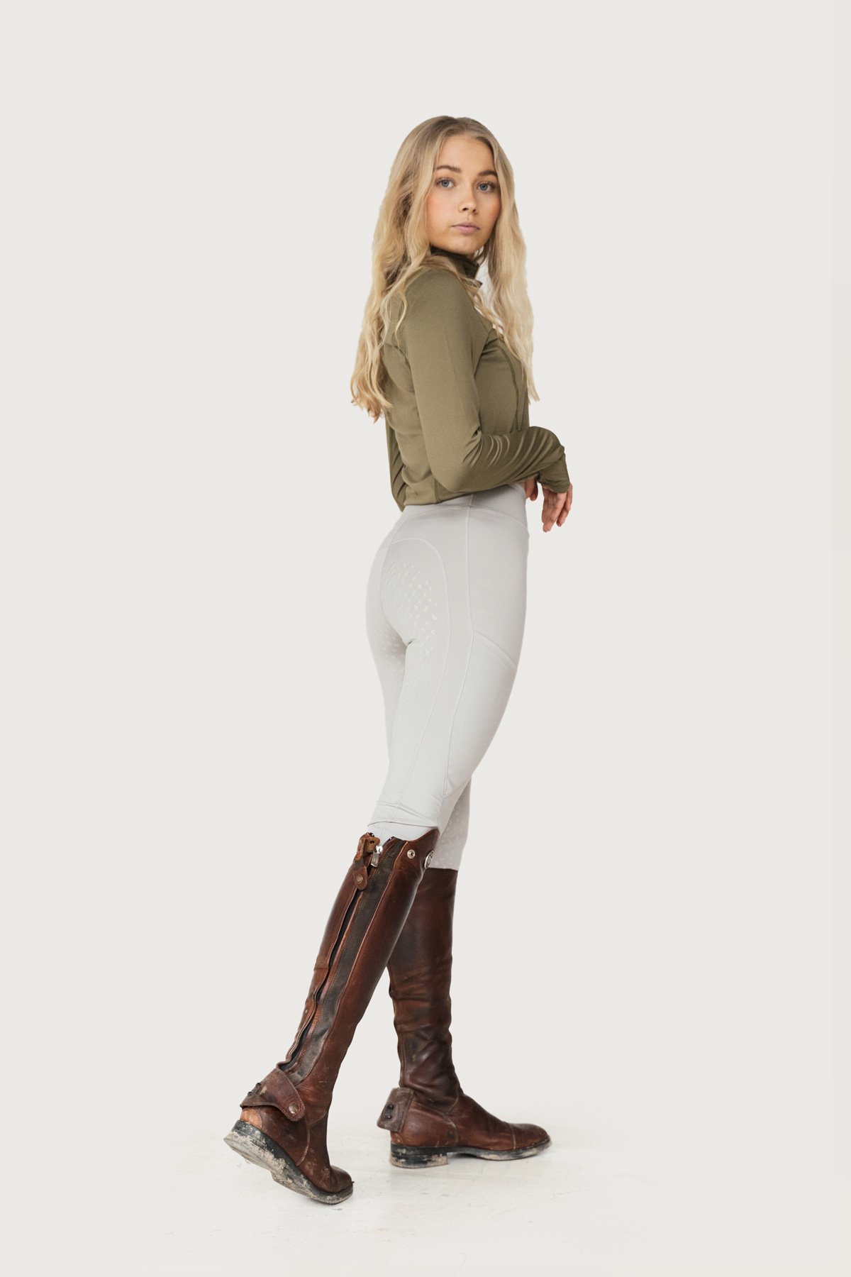 Pomme_Alix_Beige_Fleece_4  Riding outfit, Equestrian outfits, Girls in  leggings