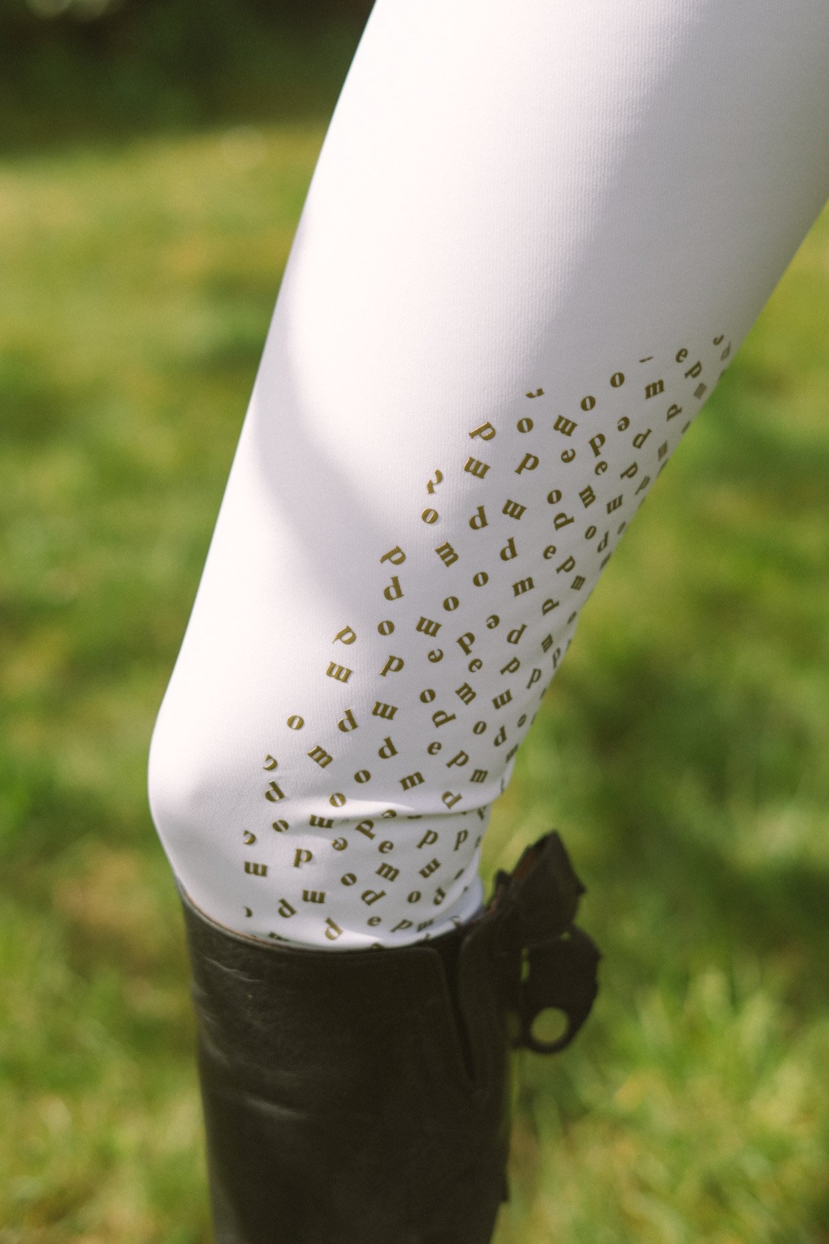 Nellie White Bling Gold, Breeches - Image 7