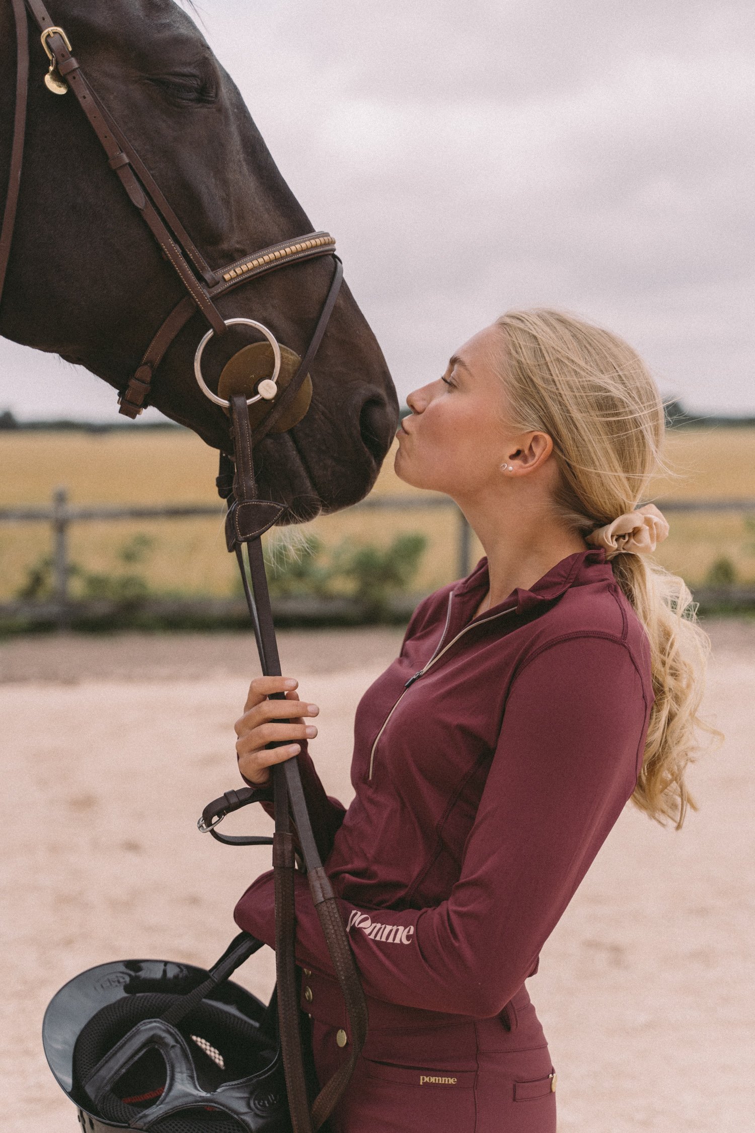 Paris Soft Zip, Burgundy - Image 3