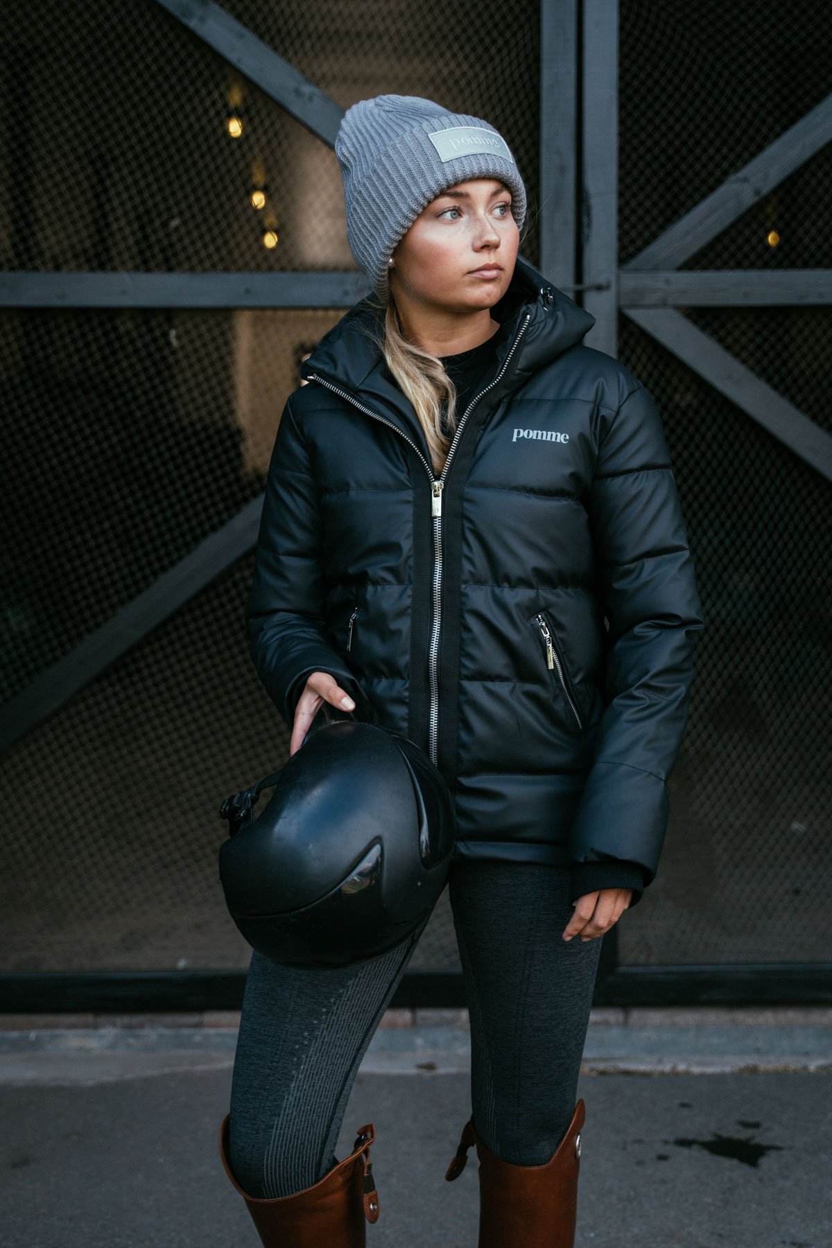 Black poopy jacket 2025